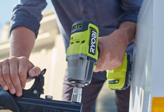 Акумуляторний ударний гайковерт 18V 1600Nm